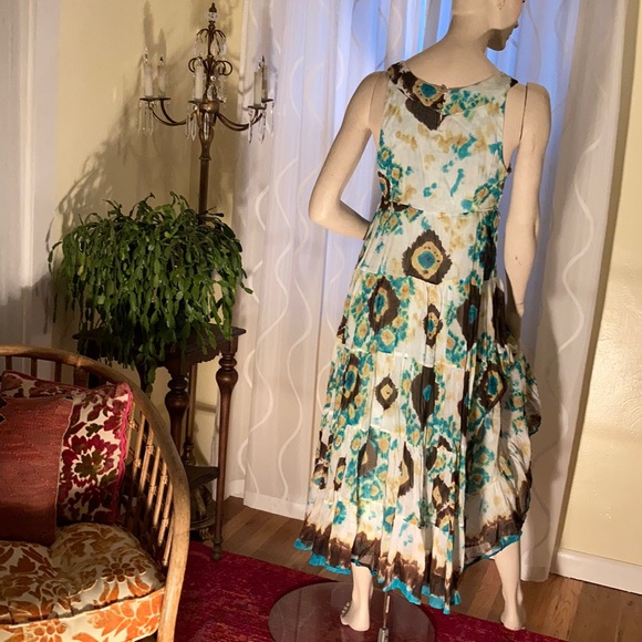 Alberto Makali Sleeveless Dress - Picture 4 of 7